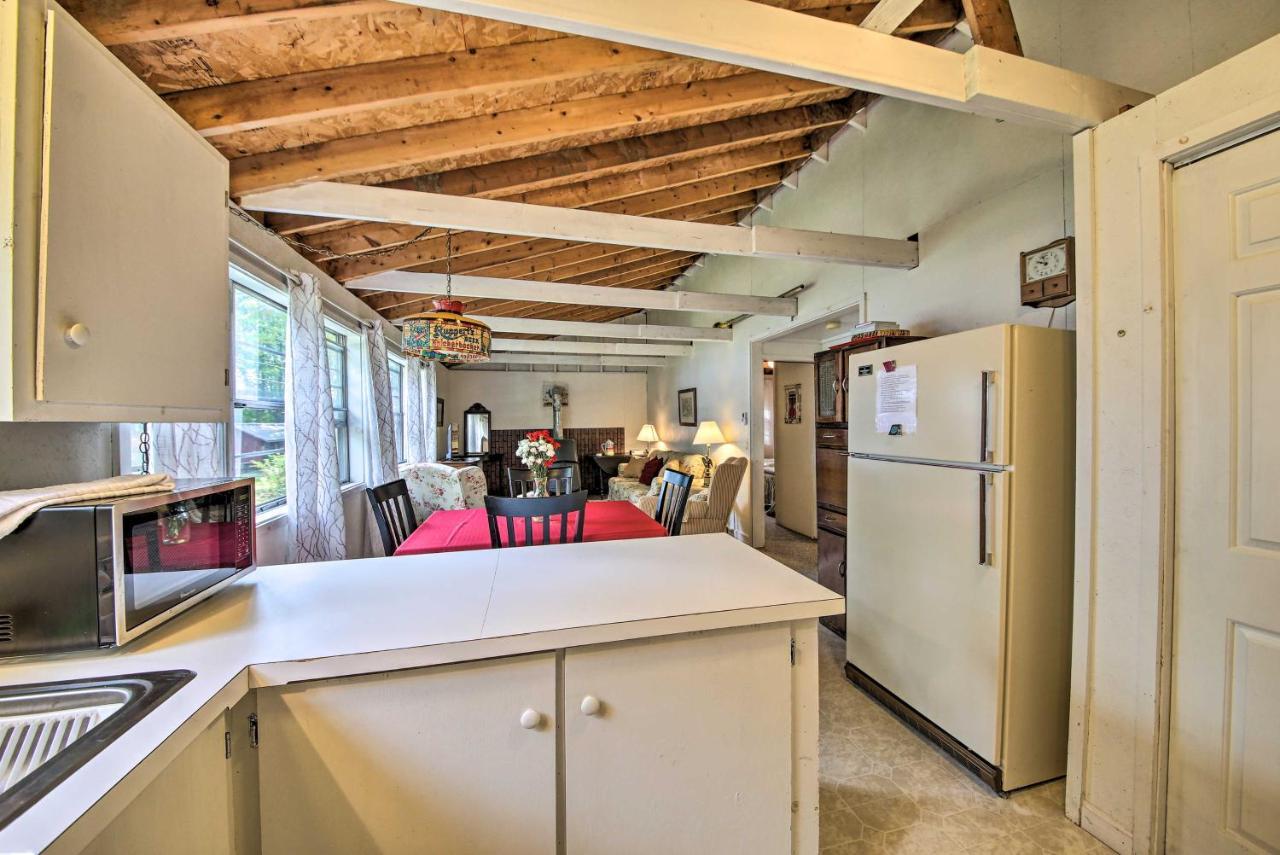Rustic Retreat Across From Lake Family Friendly! Union Esterno foto